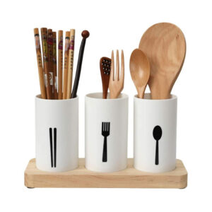 علب أدوات المطبخ مع قاعدة خشبية من العلامة التركية Latitude Run